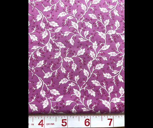 Clothworks Fabric Lavender Gray by Skipping Stones Studio, Lavender Leaf Fabric, Quilting Fabric, Quilt Shop, sewing, Fabric by the Yard