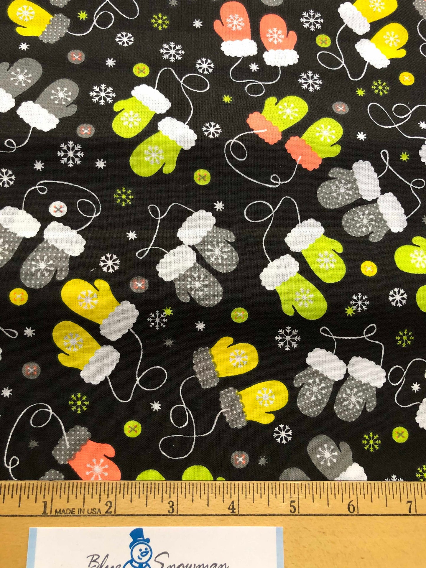 Quilter's Showcase Tossed Mittens 100% Cotton fabric, Christmas fabric, Quilting Fabric, sewing, Fabric by the Yard, Winter fabric